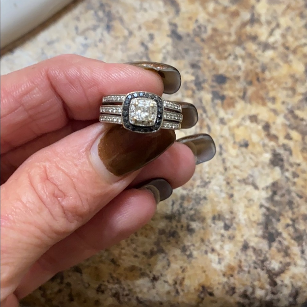 White and black diamond wedding set